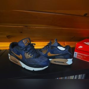 Nike Air Max 90 Premium Thunder Blue / Ale Brown Size 10.5M with OG box